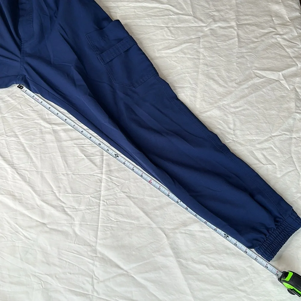 Movement Mens Navy Blue Scrubs Tapered Joggers with multiple pockets. Inseam 28”